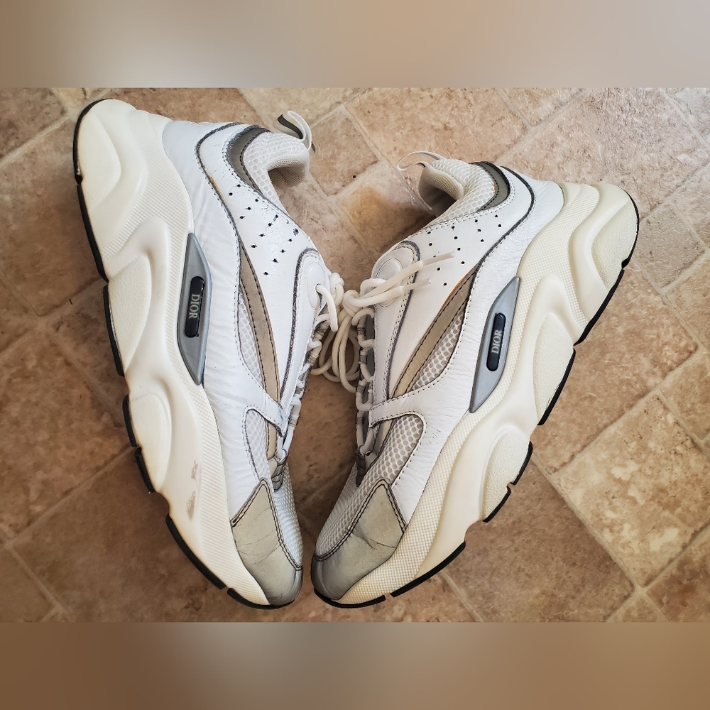 DIOR B22 SNEAKERS SIZE 42 (9 US)
